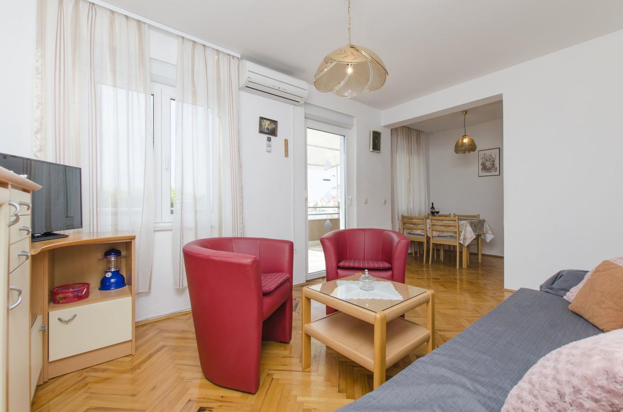 Apartment Danijela プリモシュテン エクステリア 写真